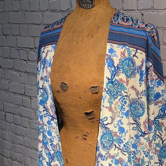 Tops - COPY - NWOT Boho Kimono Blue White Teal OS Open Front